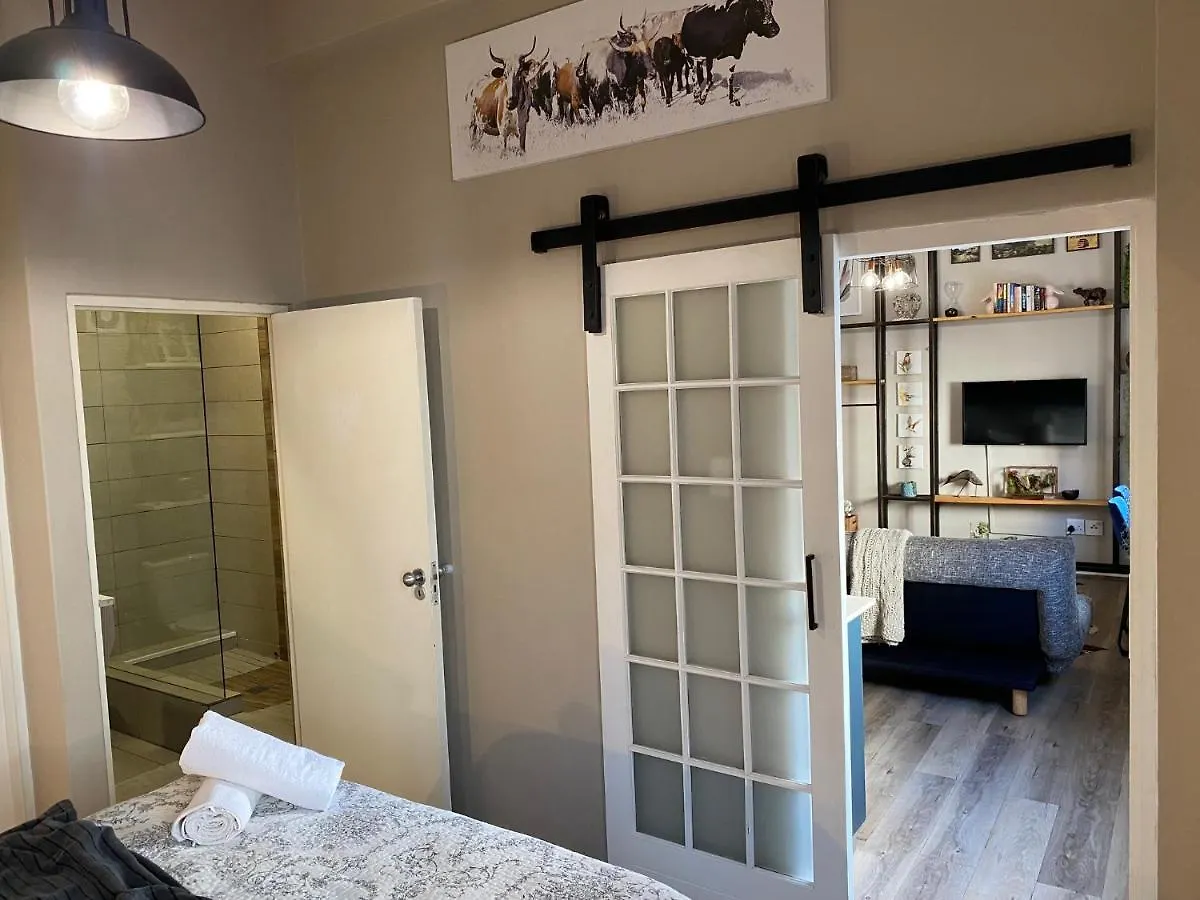 Apartment Just Off Long - Inner City Gem Cape Town